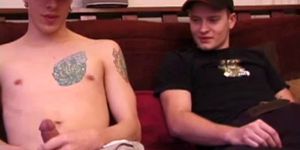 DEFIANT BOYZ - Straight amateur twink duo masturbating