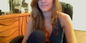 Smokin Hot teen Rubs her Pussy On Webcam