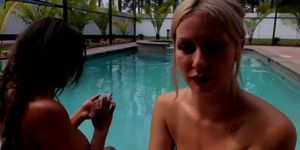 At the pool with some hot girls camshow