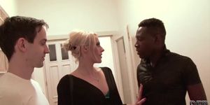 Mature wife fucks with a black man to screw her hardcore with his black cock