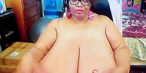 Sexy Mature BBW Huge Boobs Webcam