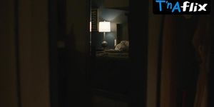Shailene Woodley Butt Scene  in Big Little Lies