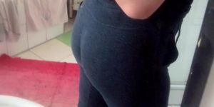 Snapchat slut show me her ass in Jogging pants