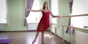 Inessa sabchak is so flexible (Mia Malkova)