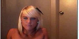 cam 28 sexy blonde laat niet veel zien :(