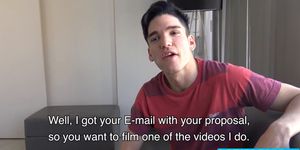 Stunning stud shoots him an email he wants to fuck him