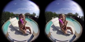 Gina Gerson Plays by the Pool 180 VR 60 FPS (Doris Ivy)