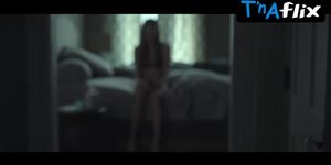 Amanda Seyfried Underwear Scene  in Fathers And Daughters