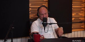 Skylar Vox being interviewed then has sex (Dylann Vox) - Tnaflix.com