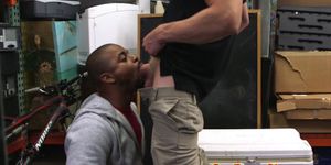 Interracial bj time in pawnshop backroom