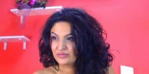 Webcam Latina MILF plays with her melons - video 3