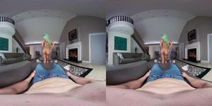 Spying on the stepmother in VR POV (Domino Presley)