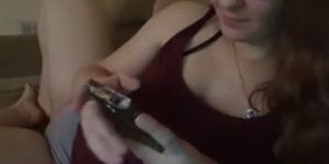 Amateur Girl Play with her Pussy while Watching Porn on her Cell