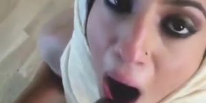 Arab Girl Sucks and Swallow Boyfriend's Sperm