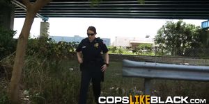 Blonde cop likes black dude after chasing him and decides to fuck him