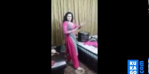 Lahore girl dance