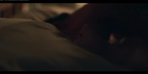 Elisabeth Moss - The Handmaid's Tale 720p