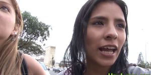 Latina les gets fingered - video 3