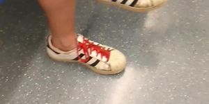 Candid Spanish girl with Sneakers (Faceshot)