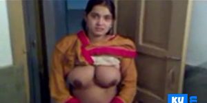 Desi boob show - video 1