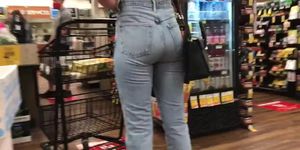 Candid skinny teen ass in jeans