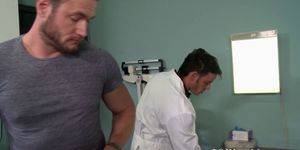 Muscly patient gets fucked by doctor