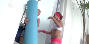 Cockriding stepmom in threeway after fitness