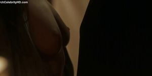 SEARCH CELEBRITY HD - Angelina Jolie desnuda en topless y sexo - Takin Lives (2004)