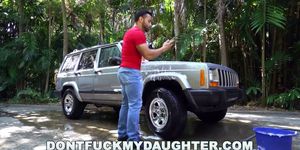 Don'T Screw My Daughter - Naughty Teen Sierra Nicole Fucks Carwash Man (Derrick Ferrari)