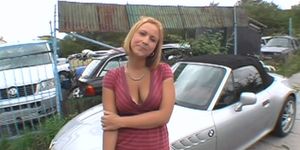 Seducing a sexy and hot milf - video 2