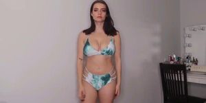 Julia Bursch sexy try-on