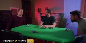 Brazzers - Sexy babe Honour takes the boys to the cleaners at poker night