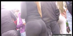 how about this big butt in tight pants