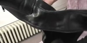 Tonya's Smelly Boots Part 1