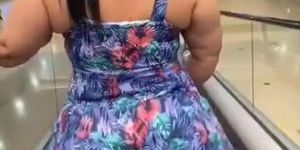 Thick Ass Falling Out Of Short Dress In Public