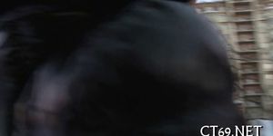 כלבה רוכבת על דונג עבה - וידאו 21