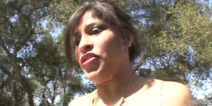 BLACK PIMPS AND HOES Gamer Girl Flashes Boobs