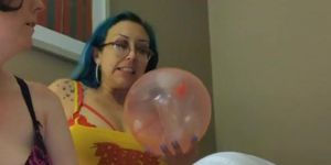 Discovering Mommy's Balloon Fetish (Fawna Fuller)
