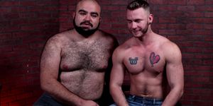 Bearback - Muscle Hunk Is a Bear Chaser
