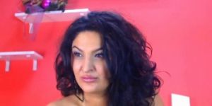 Webcam Latina MILF plays with her melons