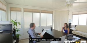 College teen fucks in an office to get a loan approved