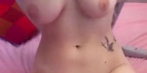 EMO camwhore with huge tits livecam masturbation