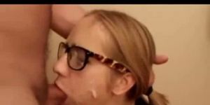 Nerdy youbg chick suck cock and get jizzed on