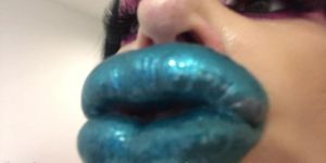 Inflated Plastic Lips 45 // SiliconeBunny