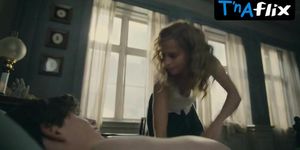 Alicia Vikander Sexy Scene  in The Danish Girl