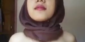 Indonesian Hijab Big Boobs