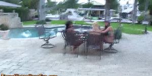 Real party teens flash tits outdoors