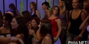 Yong girls in club are happy to fuck - video 11