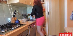 Dishwashing in pink skirt and high heels - video 1 (amateur )