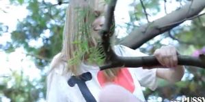 Fingers in ultracute vagina in the trees - video 1